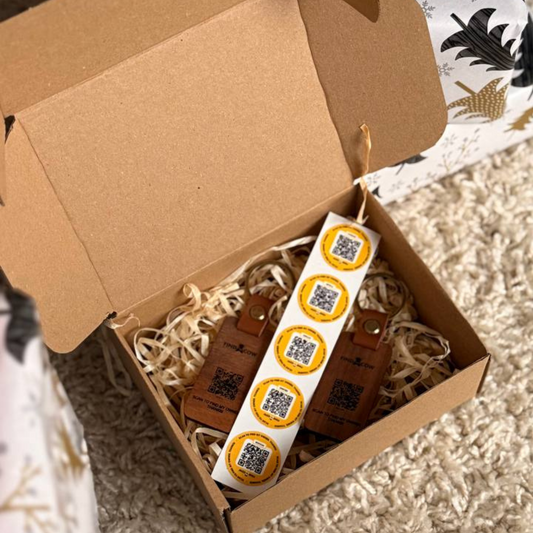 Set: 2 wooden QR keychains and 5 QR stickers in gift packaging